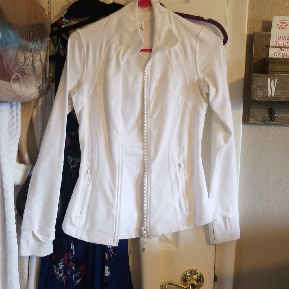 Lululemon white running jacket